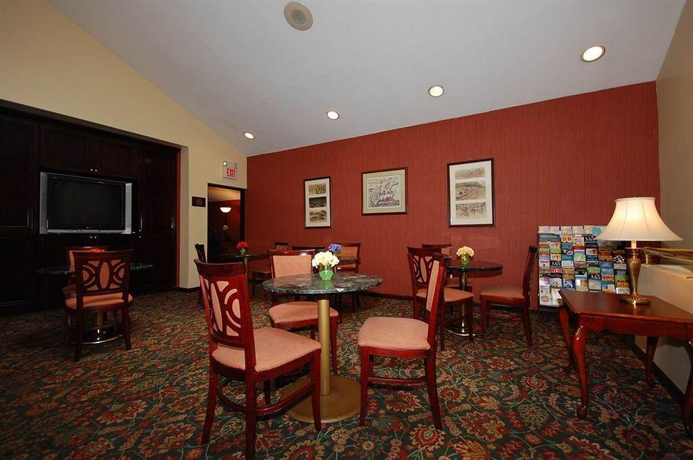 Days Inn By Wyndham Woodbury Long Island Dış mekan fotoğraf